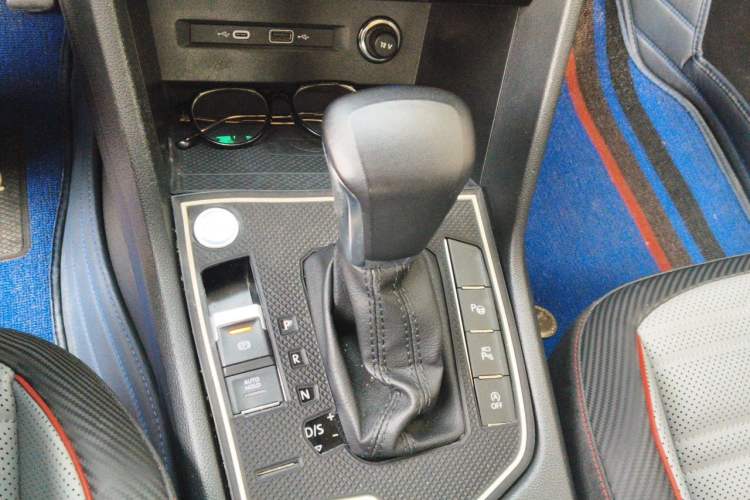 Used Volkswagen Tiguan L 2023 330TSI Automatic Two-Wheel Drive R-Line Flagship Edition Gear Lever