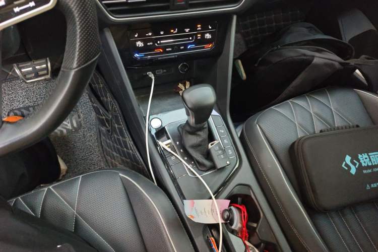 Used Volkswagen Tiguan L 2023 330TSI Automatic Two-Wheel Drive R-Line Enjoyment Edition Gear Lever