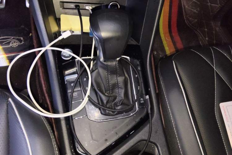 Used Volkswagen Tiguan L 2023 330TSI Automatic Two-Wheel Drive R-Line Enjoyment Edition Gear Lever