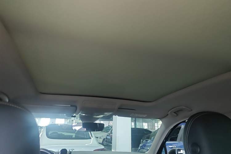 Used Volkswagen Tiguan L 2023 Restyled 330TSI Automatic Two-Wheel Drive R-Line Enhanced Comfort Version Headliner