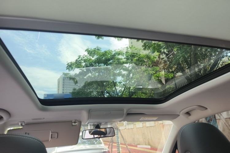 Used Volkswagen Tiguan L 2023 330TSI Automatic Two-Wheel Drive Smart Edition Headliner