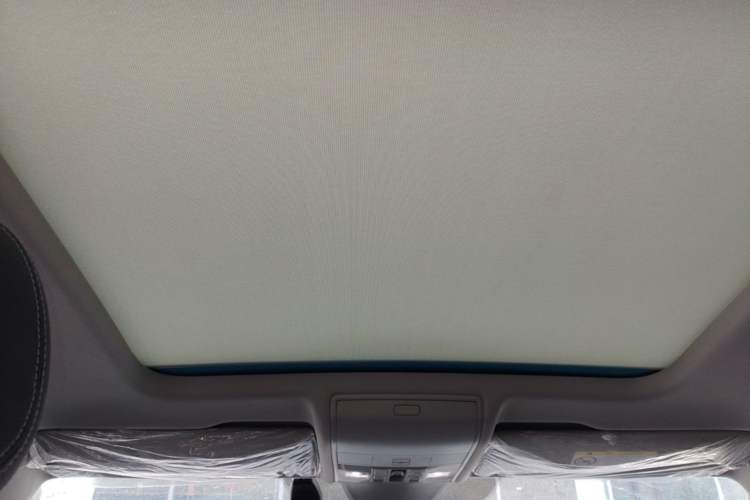 Used Volkswagen Tiguan L 2023 330TSI Automatic Two-Wheel Drive R-Line Enjoyment Edition Headliner