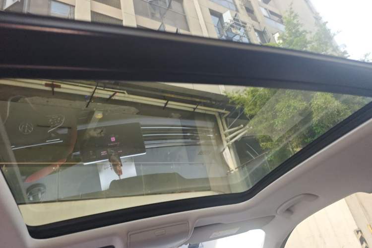 Used Volkswagen Tiguan L 2023 330TSI Automatic Two-Wheel Drive R-Line Flagship Edition Headliner