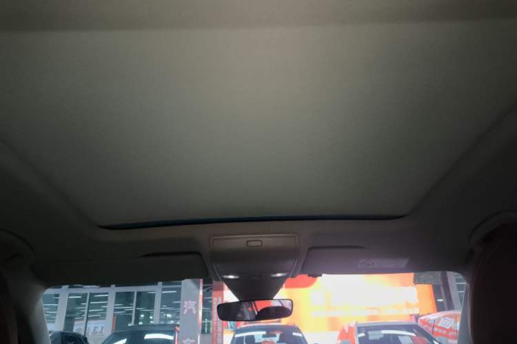 Used Volkswagen Tiguan L 2023 330TSI Automatic Two-Wheel Drive R-Line Flagship Edition Headliner