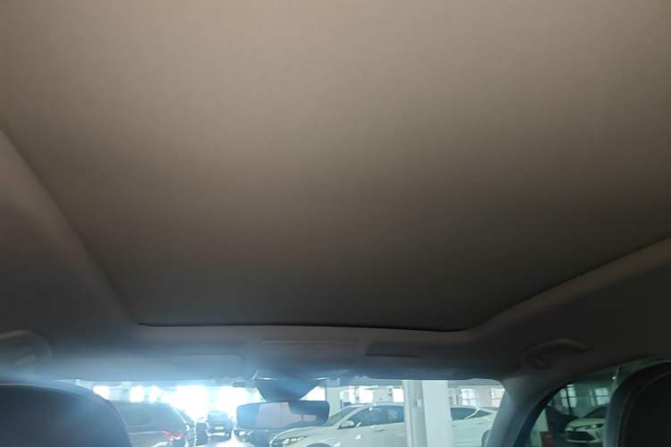 Used Volkswagen Tiguan L 2023 Restyled 330TSI Automatic Two-Wheel Drive R-Line Enhanced Comfort Version Headliner