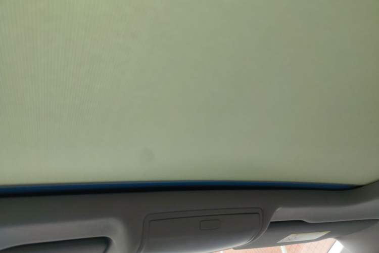 Used Volkswagen Tiguan L 2023 330TSI Automatic Two-Wheel Drive R-Line Enjoyment Edition Headliner