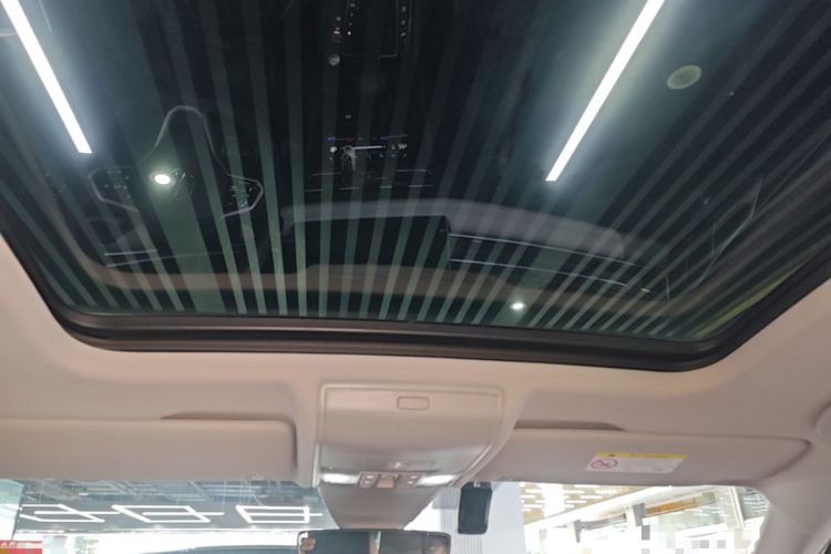 Used Volkswagen Tiguan L 2023 Restyled 330TSI Automatic Two-Wheel Drive R-Line Enhanced Comfort Version Headliner