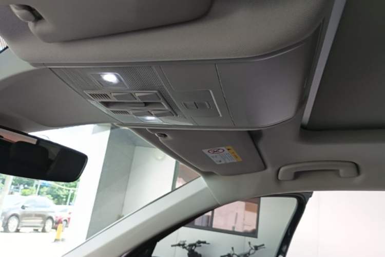 Used Volkswagen Tiguan L 2023 330TSI Automatic Two-Wheel Drive R-Line Enjoyment Edition Headliner