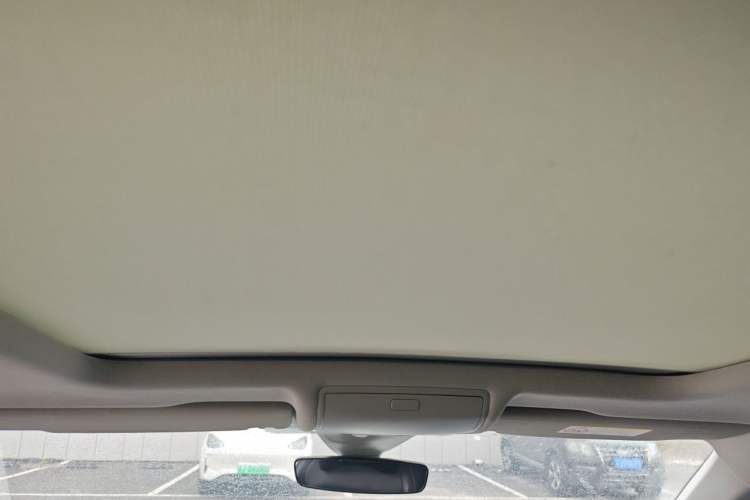 Used Volkswagen Tiguan L 2023 330TSI Automatic Two-Wheel Drive R-Line Enjoyment Edition Headliner