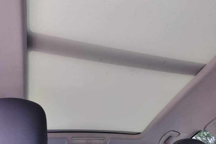 Used Volkswagen Tiguan L 2023 330TSI Automatic Two-Wheel Drive Smart Edition Headliner