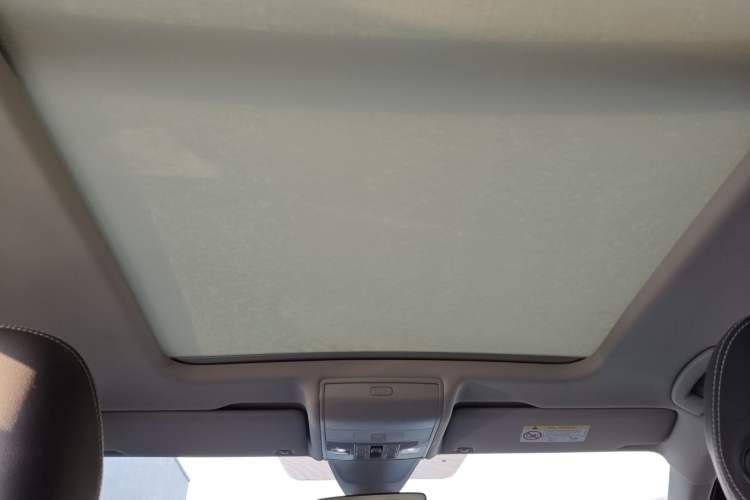 Used Volkswagen Tiguan L 2023 Restyled 330TSI Automatic Two-Wheel Drive R-Line Enhanced Comfort Version Headliner