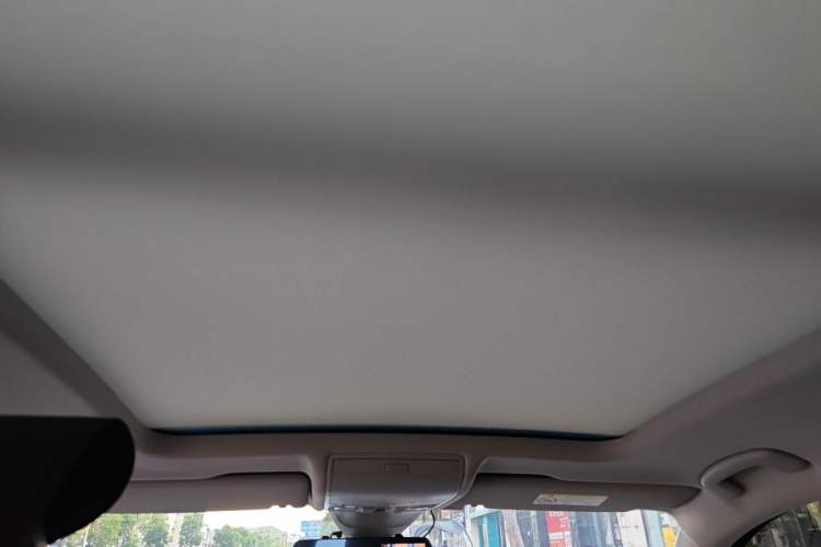 Used Volkswagen Tiguan L 2023 Restyled 330TSI Automatic Two-Wheel Drive R-Line Enhanced Comfort Version Headliner