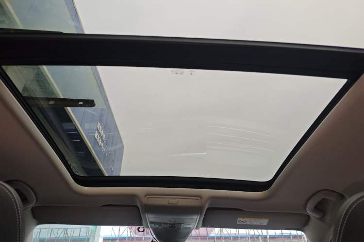 Used Volkswagen Tiguan L 2023 330TSI Automatic Two-Wheel Drive R-Line Enjoyment Edition Headliner
