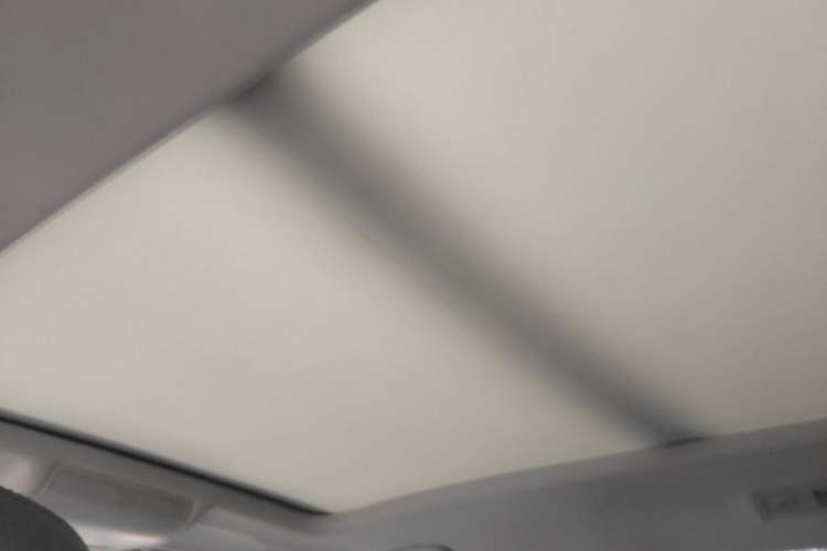 Used Volkswagen Tiguan L 2023 Restyled 330TSI Automatic Two-Wheel Drive R-Line Flagship Edition Headliner