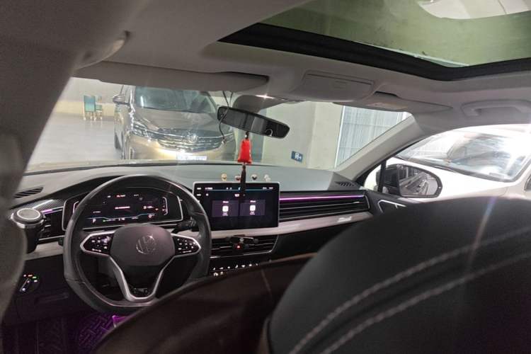 Used Volkswagen Tiguan L 2023 330TSI Automatic Two-Wheel Drive R-Line Enjoyment Edition Headliner