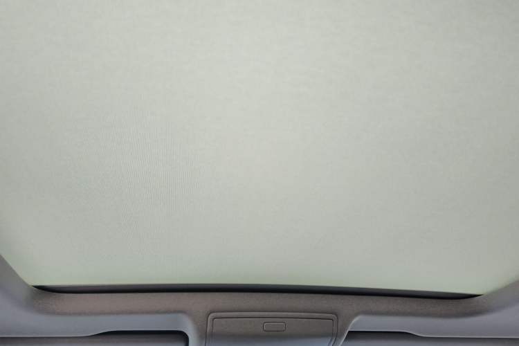 Used Volkswagen Tiguan L 2023 330TSI Automatic Two-Wheel Drive R-Line Enjoyment Edition Headliner