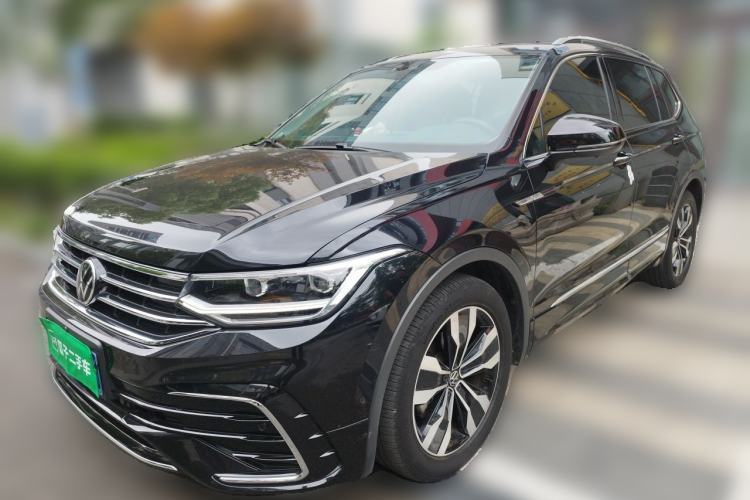 Used Volkswagen Tiguan L 2023 330TSI Automatic Two-Wheel Drive R-Line Enjoyment Edition Guazi used car, China used car export, Used car for sale, Used  cars, Cheapest cars for sale