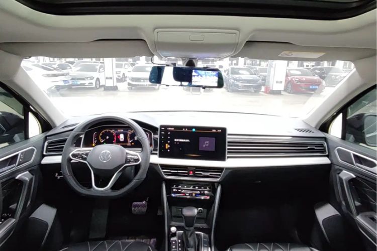 Used Volkswagen Tiguan L 2023 280TSI Automatic Two-Wheel Drive Trendy Innovation Limited Edition Interior 1