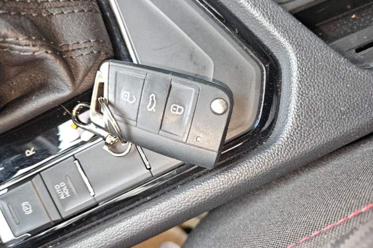 Used Volkswagen Tiguan L 2023 Restyled 330TSI Automatic Two-Wheel Drive R-Line Flagship Edition Interior 1