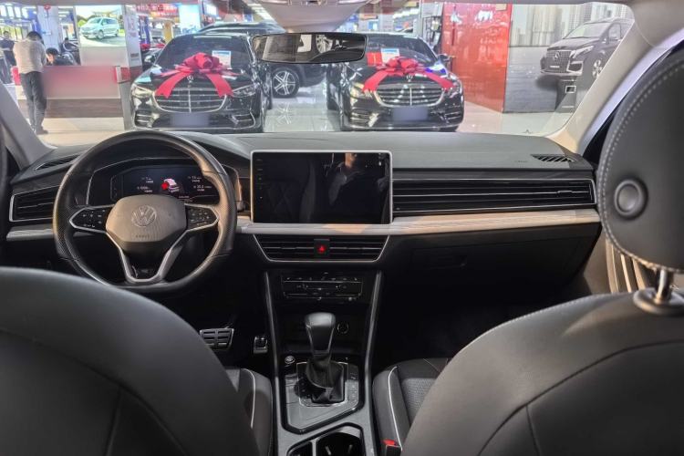Used Volkswagen Tiguan L 2023 330TSI Automatic Two-Wheel Drive R-Line Enjoyment Edition Interior 1