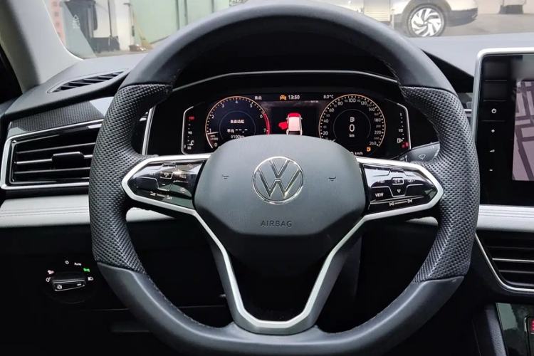 Used Volkswagen Tiguan L 2023 280TSI Automatic Two-Wheel Drive Trendy Innovation Limited Edition Interior 2