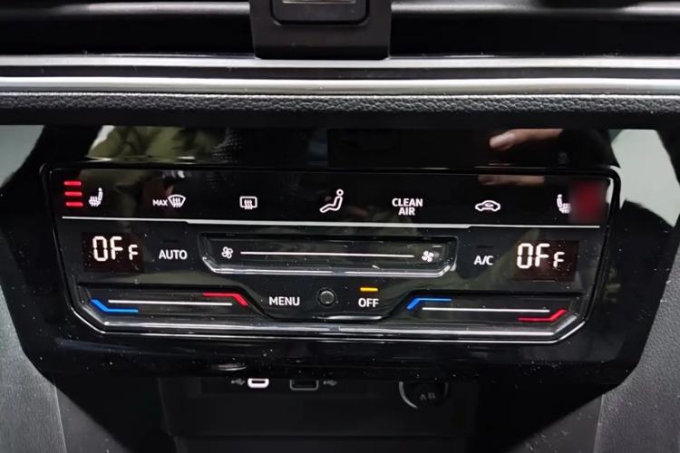 Used Volkswagen Tiguan L 2023 280TSI Automatic Two-Wheel Drive Trendy Innovation Limited Edition Interior 5