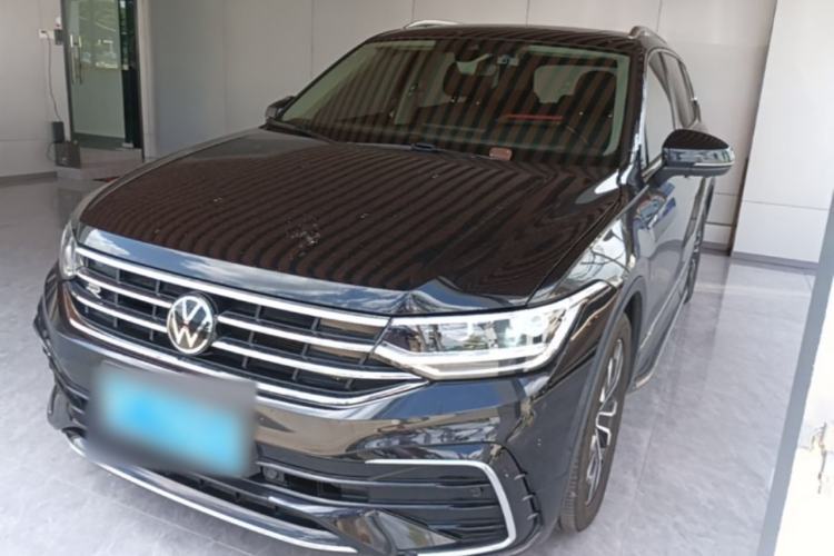 Used Volkswagen Tiguan L 2023 330TSI Automatic Two-Wheel Drive R-Line Enjoyment Edition Guazi used car, China used car export, Used car for sale, Used cars, Cheapest cars for sale
