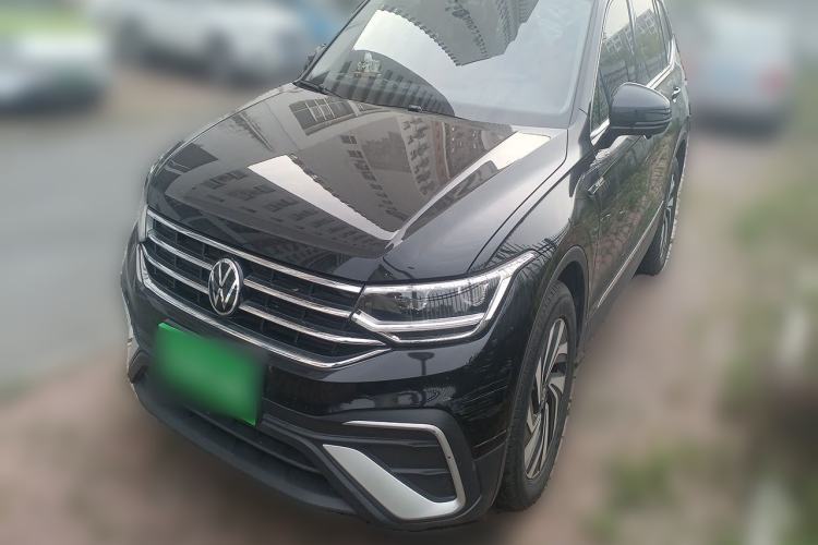Used Volkswagen Tiguan L 2023 300TSI Automatic Two-Wheel Drive Smart Edition Guazi used car, China used car export, Used car for sale, Used cars, Cheapest cars for sale
