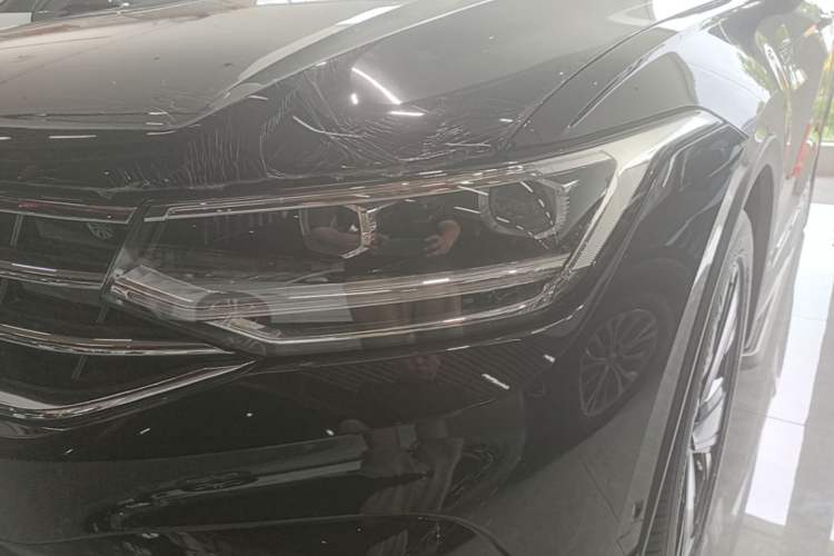 Used Volkswagen Tiguan L 2023 Restyled 330TSI Automatic Two-Wheel Drive R-Line Enhanced Comfort Version Left Front Headlight