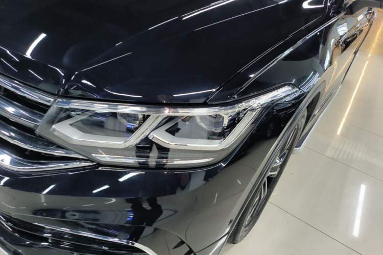 Used Volkswagen Tiguan L 2023 330TSI Automatic Two-Wheel Drive R-Line Flagship Edition Left Front Headlight