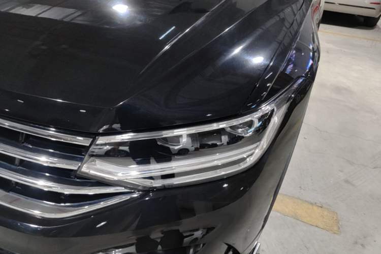 Used Volkswagen Tiguan L 2023 Restyled 330TSI Automatic Two-Wheel Drive R-Line Enhanced Comfort Version Left Front Headlight