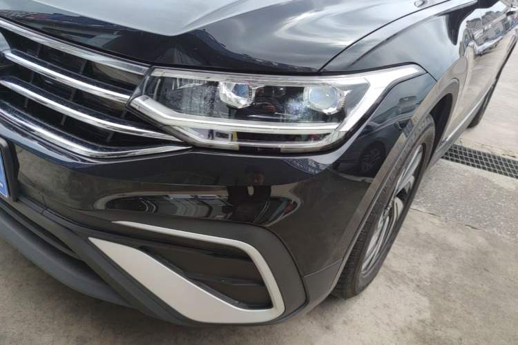 Used Volkswagen Tiguan L 2023 300TSI Automatic Two-Wheel Drive Smart Edition Left Front Headlight