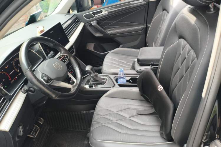 Used Volkswagen Tiguan L 2023 330TSI Automatic Two-Wheel Drive R-Line Enjoyment Edition Left Front Seat
