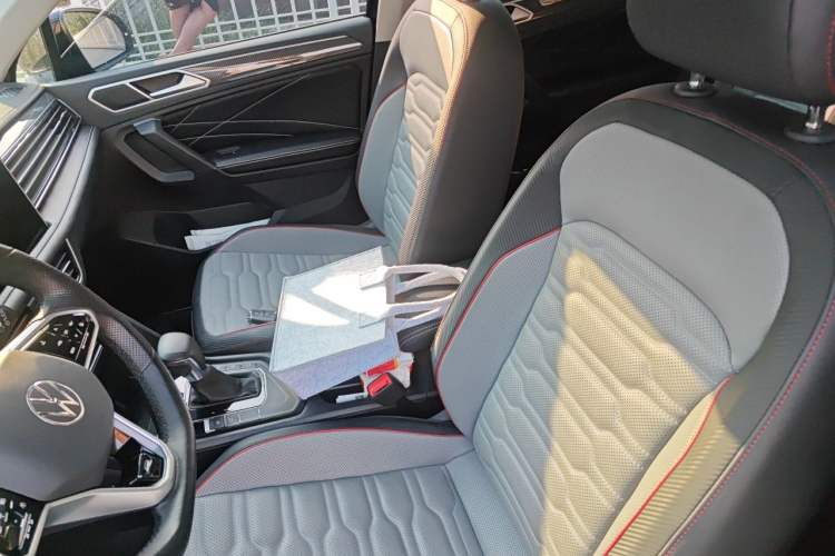 Used Volkswagen Tiguan L 2023 Restyled 330TSI Automatic Two-Wheel Drive R-Line Enhanced Comfort Version Left Front Seat