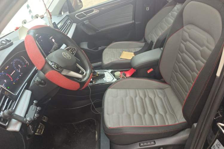 Used Volkswagen Tiguan L 2023 330TSI Automatic Two-Wheel Drive R-Line Flagship Edition Left Front Seat