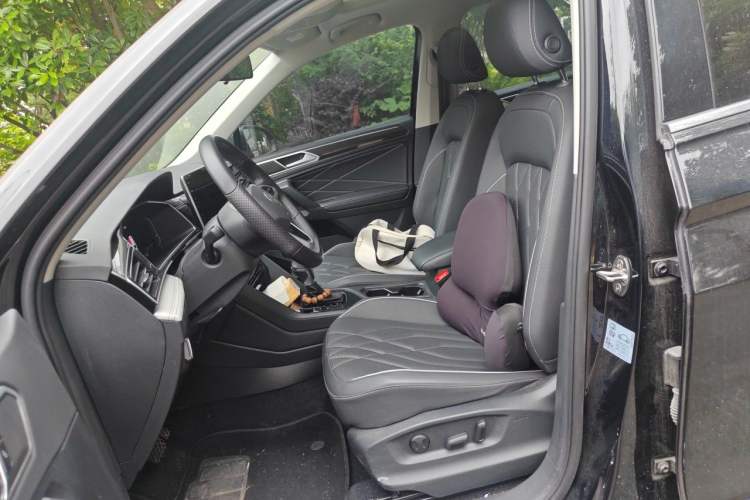 Used Volkswagen Tiguan L 2023 300TSI Automatic Two-Wheel Drive Smart Edition Left Front Seat