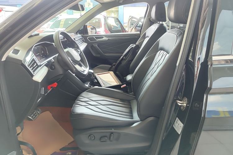 Used Volkswagen Tiguan L 2023 330TSI Automatic Two-Wheel Drive R-Line Enjoyment Edition Left Front Seat