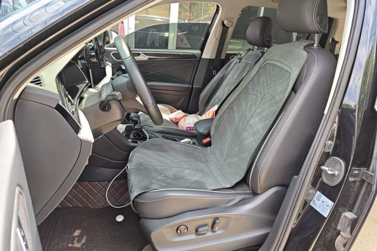 Used Volkswagen Tiguan L 2023 300TSI Automatic Two-Wheel Drive Smart Edition Left Front Seat