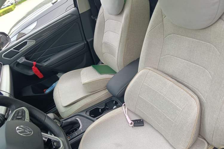 Used Volkswagen Tiguan L 2023 Restyled 330TSI Automatic Two-Wheel Drive R-Line Enhanced Comfort Version Left Front Seat