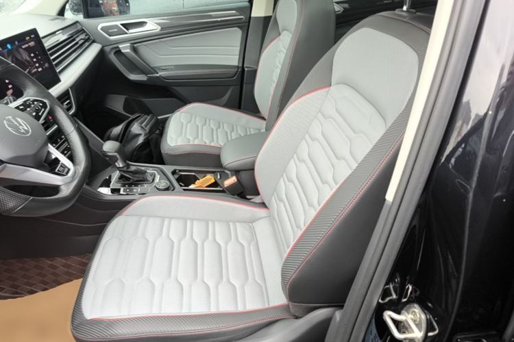 Used Volkswagen Tiguan L 2023 Facelift 380TSI Automatic All-Wheel Drive R-Line Flagship 7-Seater Left Front Seat