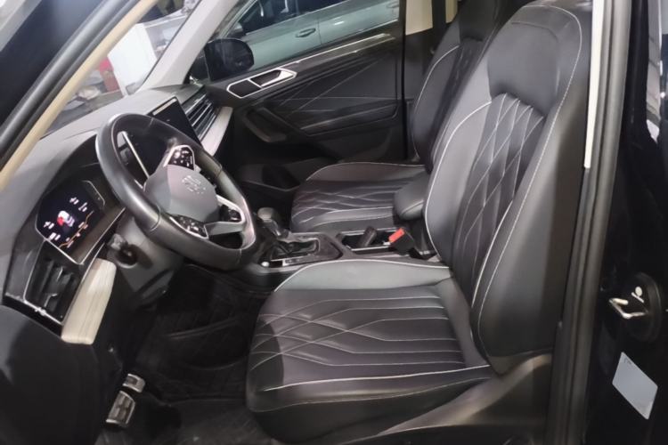 Used Volkswagen Tiguan L 2023 330TSI Automatic Two-Wheel Drive R-Line Enjoyment Edition Left Front Seat