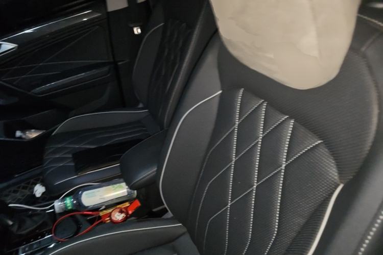 Used Volkswagen Tiguan L 2023 Restyled 330TSI Automatic Two-Wheel Drive R-Line Enhanced Comfort Version Left Front Seat