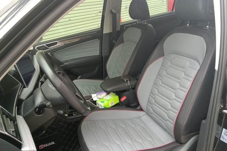Used Volkswagen Tiguan L 2023 330TSI Automatic Two-Wheel Drive R-Line Flagship Edition Left Front Seat