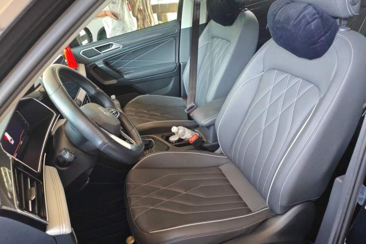 Used Volkswagen Tiguan L 2023 330TSI Automatic Two-Wheel Drive R-Line Enjoyment Edition Left Front Seat