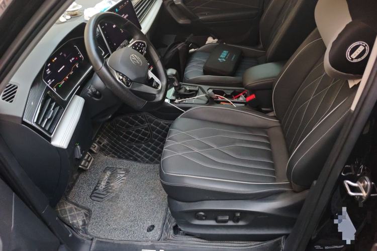 Used Volkswagen Tiguan L 2023 330TSI Automatic Two-Wheel Drive R-Line Enjoyment Edition Left Front Seat