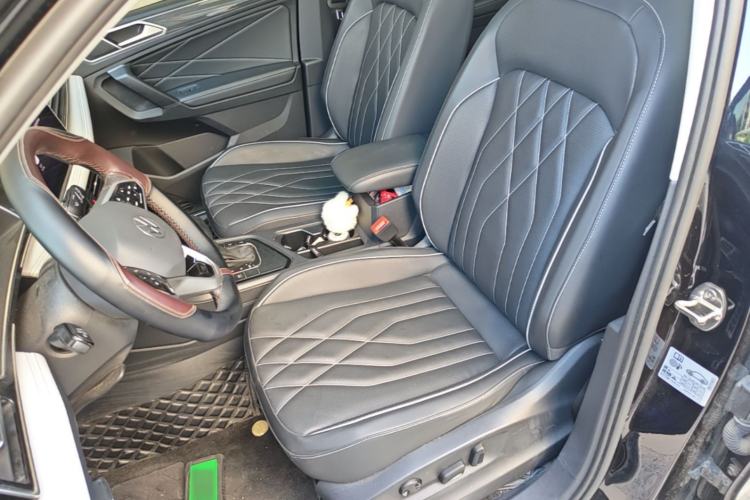 Used Volkswagen Tiguan L 2023 330TSI Automatic Two-Wheel Drive R-Line Enjoyment Edition Left Front Seat