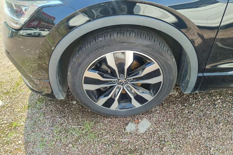 Used Volkswagen Tiguan L 2023 330TSI Automatic Two-Wheel Drive R-Line Enjoyment Edition Left Front Wheel Hub