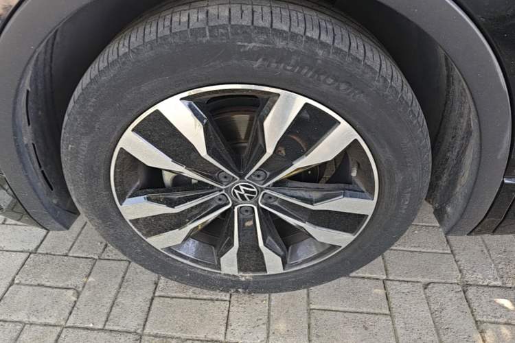 Used Volkswagen Tiguan L 2023 330TSI Automatic Two-Wheel Drive R-Line Enjoyment Edition Left Front Wheel Hub