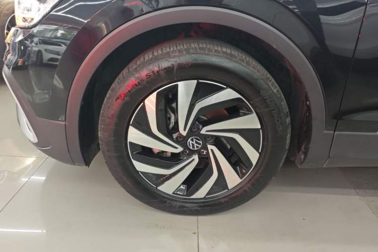 Used Volkswagen Tiguan L 2023 Revised Version 330TSI Automatic Two-Wheel Drive Smart Enjoyment Edition Left Front Wheel Hub