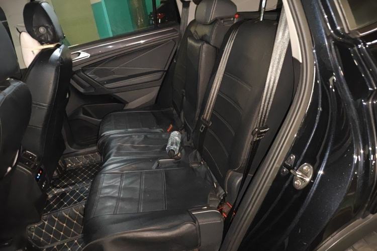 Used Volkswagen Tiguan L 2023 Revised Version 330TSI Automatic Two-Wheel Drive Smart Enjoyment Edition Left Rear Seat